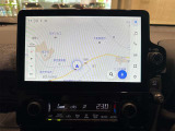 10.5インチディスプレイオーディオ フルセグTV視聴可能で、大きな見やすい画面で遠くへお出掛けの際にも安心です。