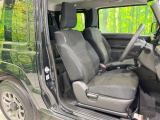 運転席シート廻りは使用感も少なく、良好な状態となっています。丁寧に使われていたことがよくわかりますね。