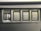 【パワーバックドア】スマートキーや運転席のボタンを押すだけでリアゲートが自動で開閉します!荷物を持っている時や、高い位置にあるバックドアを閉める際に便利な機能です♪