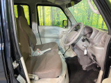 運転席シート廻りは使用感も少なく、良好な状態となっています。丁寧に使われていたことがよくわかりますね。