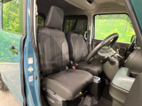 運転席シート廻りは使用感も少なく、良好な状態となっています。丁寧に使われていたことがよくわかりますね。