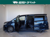 両側パワースライドドア付きだから、狭い駐車スペースなどでの 乗り降りラクラク!小さなお子さまのいるご家庭には嬉しい装備。