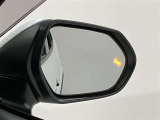 ブラインドスポットモニター付きで車線変更じの後方確認をサポートしてくれます。
