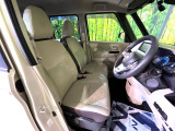 運転席シート廻りは使用感も少なく、良好な状態となっています。丁寧に使われていたことがよくわかりますね。
