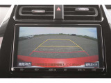 バックガイドモニター装備☆車庫入れも安心です。目視は忘れないでくださいね。