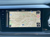スマートフォン用アプリ[Apple CarPlay][Android Auto]対応の純正ナビ Discover Pro を装備、ラジオのほか、USB、Bluetoothハンズフリー通話にも対応。