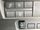 運転席側から両側スライドドアの開閉できます