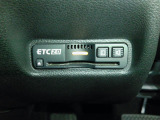 ETC付。高速道路の料金所はキャッシュレスで通過です。サービスエリア等にあるスマートインターの出入りも利用可能でとっても便利。ご納車後すぐにお使い頂けるようセットアップしてのお渡しとなります。