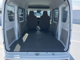 後部座席がフラットになりますので、いざという時にも便利ですね!キャンプ等、荷物の多いお出かけにもとっても便利ですよ♪