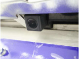 バックカメラが付いているので後方確認が非常にしやすいです。今や運転初心者も熟練者も必須装備!ついていて損はないですね♪