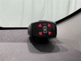 コーナーセンサーを車の前後に装備。障害物までの距離に応じて警告音を変えてお知らせ。縦列駐車時や駐車場・車庫などでの取り回しをサポートします。詳細は販売店スタッフまでおたずねください。