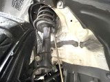 お車を安心してお乗りいただく為には、足回りの定期点検が欠かせません。サービスサポート(有償保証)では無料点検もご提供しており、安心のカーライフをお過ごしいただけるサポート体制が整っています。