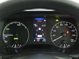 とっても見やすいメーターです。夜間時はラグジュアリーな気分にさせてくれる照明が魅力ですので、夜のドライブも楽しみになりますよ♪