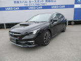 スポーティな黒。洗車直後はいちだんと輝きます。安心と安全をサポートするアイサイト付き!