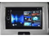スマートフォンなどからお気に入りの音楽を飛ばしてワイヤレス再生したり、ハンズフリー通話ができますよ♪