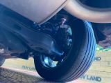 お車を安心してお乗りいただく為には、足回りの定期点検が欠かせません。サービスサポート(有償保証)では無料点検もご提供しており、安心のカーライフをお過ごしいただけるサポート体制が整っています。
