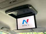 【フリップダウンモニター】大画面モニターで後席でもエンタメをお楽しみいただけます。小さなお子様にも大人気の装備です♪
