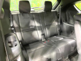 床下収納式のサードシートです。座席部分をコンパクトに収納でき、広大な荷室スペースとしてお使いいただけます!乗車人数や荷物の量など利用シーンに合わせて3列目を有効活用でき、とっても便利♪