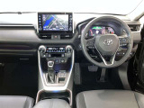 この車で色んな場所へドライブに出かけてみませんか。