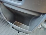 小物収納スペースも確保しており、車内をすっきり保てます。
