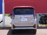 さらにエマージェンシーブレーキ、LDW(車線逸脱警報)、踏み間違い防止アシスト、インテリジェント LI(車線逸脱防止支援システム)、BSW(後側方車両検知警報)、RCTA(後退時車両検知警報)など安全装置が充実。