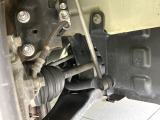 お車を安心してお乗りいただく為には、足回りの定期点検が欠かせません。サービスサポート(有償保証)では無料点検もご提供しており、安心のカーライフをお過ごしいただけるサポート体制が整っています。