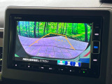 【バックカメラ】駐車時に後方がリアルタイム映像で確認できます。大型商業施設や立体駐車場での駐車時や、夜間のバック時に大活躍!運転スキルに関わらず、今や必須となった装備のひとつです!
