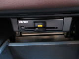 ETC2.0は従来のETCシステムに加えて、渋滞回避や安全運転支援などの運転支援サービスが受けられる次世代システムです。
