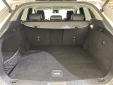 【トランク】積み込みやすくて、たっぷり積める荷室です。シートアレンジできるものは、乗車人数と荷物の量や大きさによってシートを動かすことができるので、より快適なドライブが可能です!
