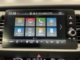 純正スマートナビ付きです!ホンダコネクト対応、フルセグTV視聴、Bluetooth・ミュージックプレーヤー接続可能です!