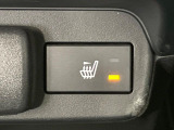【シートヒーター】寒い日に重宝するシートヒーター!エアコンより早く温まってくれるので寒がりの人も安心ですね♪エアコンの温風は乾燥するから苦手、という方にもをおすすめです。