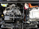 エンジンとモーターが協調して走る先進のハイブリッドシステム。地球環境に優しいパワーユニットです!