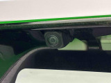 バックカメラ ナビゲーション等を装着した場合には車両の前後左右に搭載した4つのカメラにより、車庫入れや狭い道でのすれ違いをしっかりサポートするパノラマモニター対応カメラが付いてます