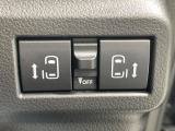 【両側パワースライドドア】スマートキーや運転席のスイッチで後席両側スライドドアの開閉が可能♪電動だから力を入れてドアを開ける必要が無く、小さなお子様でも簡単に開け閉めでき快適です♪