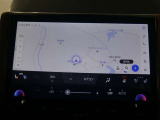 14インチのディスプレイオーディオ装着です。スマホとの通信で様々なサービスが楽しめます。TV視聴にも対応しています。