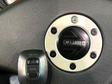 【キーレス】少し離れた場所からでもボタン一つでドアの開錠・施錠ができるのでとっても便利!ドアの鍵穴周りに傷をつけることもありません♪