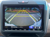 バックでの駐車が苦手な方や運転にあまり自信のない方でも後方の視界をしっかりサポート。安心して車庫入れが出来るバックカメラを装備しています!