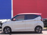 お出かけが、もっと楽しくなる軽。新しい日産デイス(*^^)v クルマが360&deg;周囲を見守ってくれるから、安心しておでかけできます。ボディカラーはオシャレなフローズンバニラ/バブルガムピンク 2トーンです。