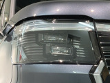 LEDヘッドライトは、点灯の瞬間から最大光量を発揮し、突然暗くなるトンネルなどでの安定感を高めます。