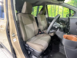 運転席シート廻りは使用感も少なく、良好な状態となっています。丁寧に使われていたことがよくわかりますね。