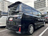 LEDテールライトです。省電力、高輝度のLEDは明るく照らすので夜間運転時の視認性を高めます。スタイリッシュな見た目で細かいところもこだわりたいあなたに!