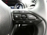【便利装備】クルーズコントロールスイッチ☆希望の車速で定速走行する事ができます。高速道路を走る時に便利な機能です※設定速度には制限があります。
