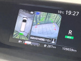 【アラウンドビューモニター】専用のカメラにより、上から見下ろしたような視点で360度クルマの周囲を確認することができます☆死角部分も確認しやすく、狭い場所での切り返しや駐車もスムーズに行えます。