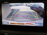 バックモニターで、後方を確認しながら安心して駐車することができます。運転初心者も熟練者も必須の機能です!