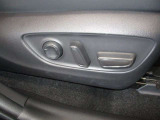 パワーシート搭載。微妙な調整が手軽にでき、ピッタリのポジションで運転することが可能です。