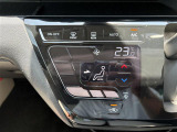車内温度を感知して自動で温度調整をしてくれるのでいつでも快適な車内空間を創り上げます!