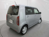 支払総額には車両本体価格の他、自動車税などの税金関係費用、自賠責保険料、印紙代、登録諸経費、リサイクル預託金などが含まれます。