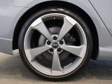 アルミホイール 5アームローターデザイン マットチタンルック 8J x 19 (Audi Sport)235/35 R19 /アウディマグネティックライド