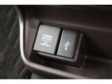 シガーソケットが付いているので、車から電源を取ることが出来ます!
