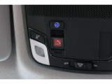 緊急通報ボタンが装備されています。ホンダコネクト対応。ご利用には、Honda Total Care プレミアムのご加入が必要です。